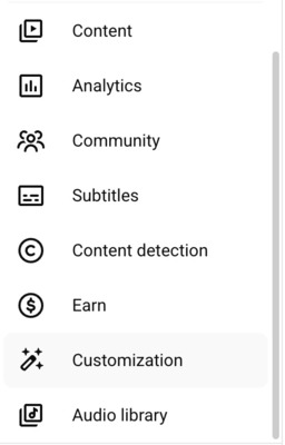 از داشبورد سمت چپ یوتیوب استودیو، روی گزینه Customization کلیک کنید.
